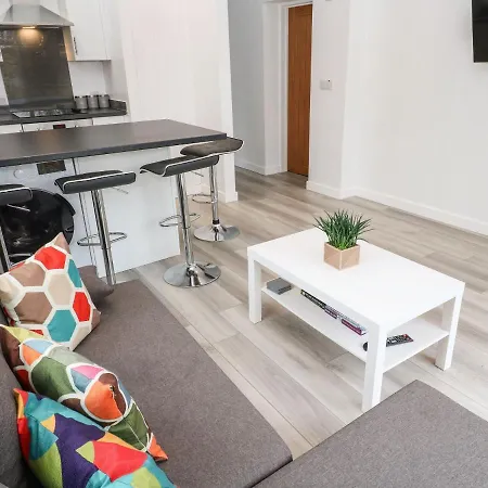 Lauristine Flat * Penzance